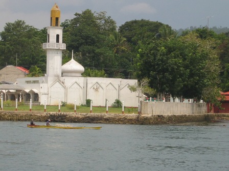 Masjid di bandar Isabela, Filipina